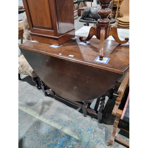 37 - 1 X MAHOGANY BARLEY TWIST TABLE