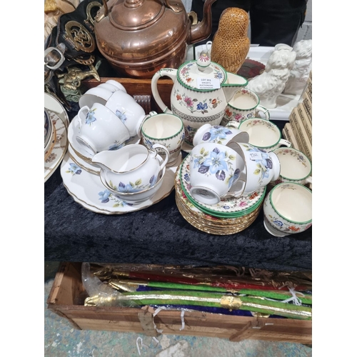 393 - SELECTION OF COPELAND SPODE TEAS SET ITEMS WITH QUEEN ANNE TEA SET