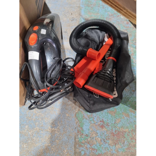 10 - 1 X BLACK AND DECKER CAR VACUME