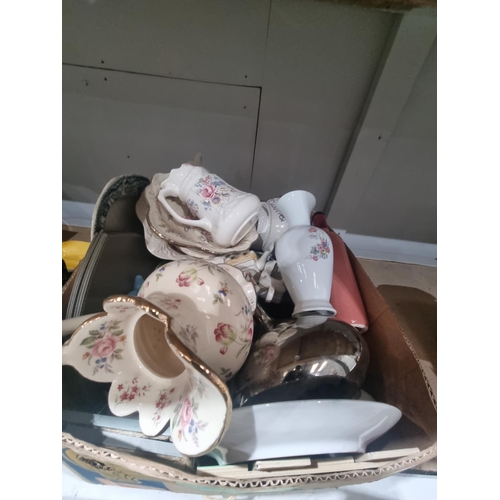 327 - 1 X BOX OF POTTERY WARE ITEMS