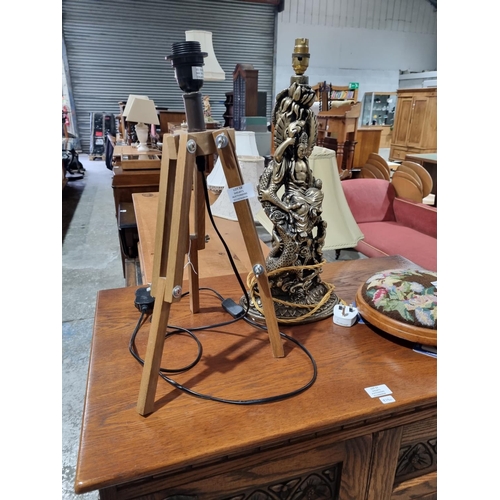 58 - 1 X TRIPOD WOODEN LAMP WITH GILT POTTERY ORIENTAL LAMP