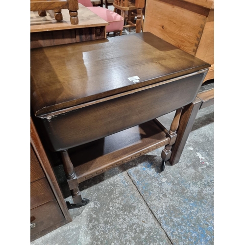 88 - 1 X OAK SERVING TROLLEY