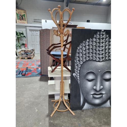 95 - 1 X BAMBOO COAT STAND