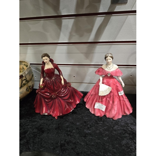 306 - 1 X ROYAL DOULTON AND 1 X ROYAL WORCESTER FIGURINE A CHRISTMAS WISH AND A TRIBUTE TO QUEEN ELIZABETH