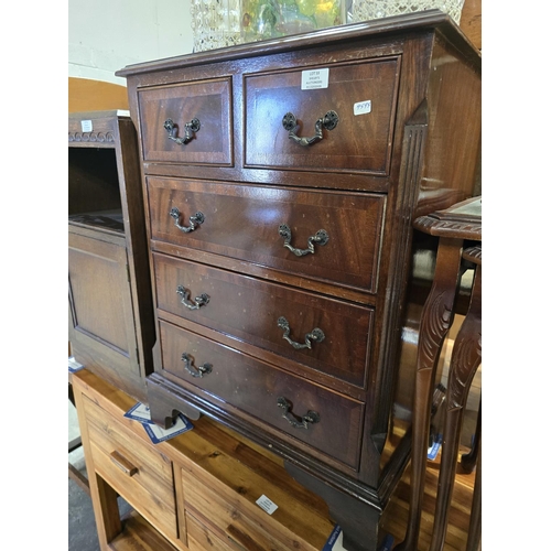 59 - 1 X 1970S SMALL CHEST OF DRAWERS