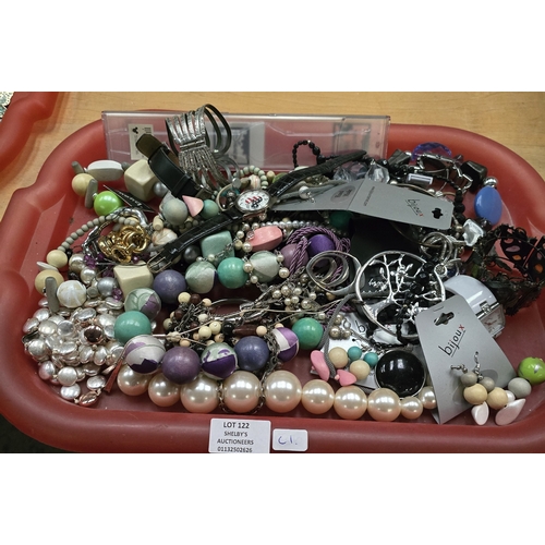 122 - 1 X TRAY CONTAINING COSTUME JEWELLERY WARE ITEMS SOME NEW WITH TAGS