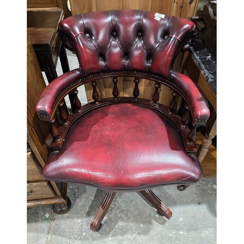 18 - 1 X OXBLOOD CHESTERFIELD OFFICE CHAIR