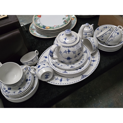 201 - SELECTION OF MASONS DENMARK POTTERY DINNER AND TEA SET ITEMS