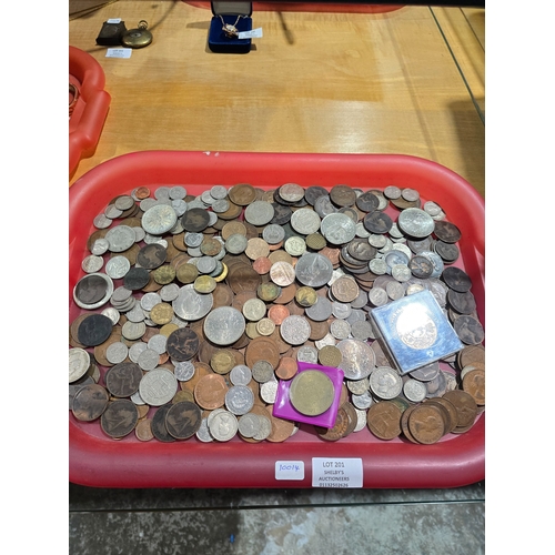 201 - 1 XTRAY CONTAINING LARGE AMOUNT OF BRITISH COINAGE CROWNS PENNIES ETC