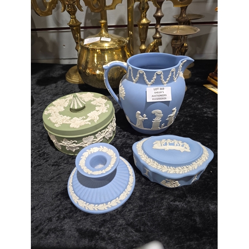 369 - SELECTION OF WEDGEWOOD POTTERY WARE ITEMS