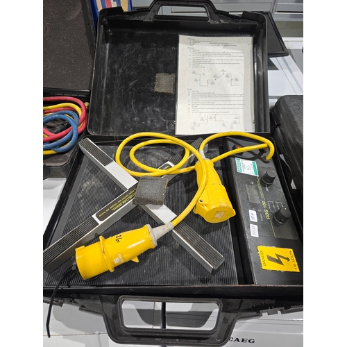 19A - 1 X REFRIDGERATION DECANT SCALE IN CASE