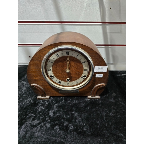 257 - 1 X VINTAGE MANTLE CLOCK