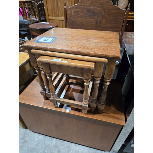 99 - 1 X NEST OF OAK 1960S TABLES