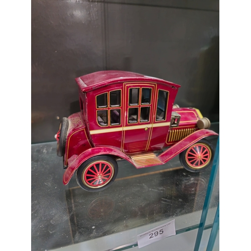 295 - rosko vintage tin car