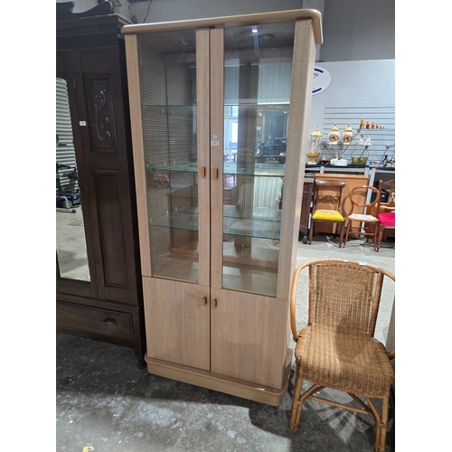 76 - mirrored back china display cabinet