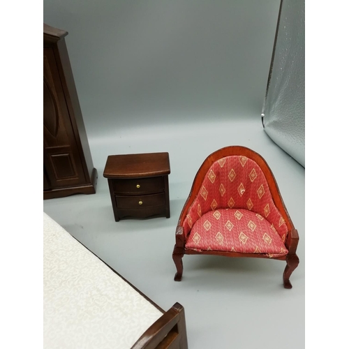 44 - Box of Dolls House Furniture - Bedroom