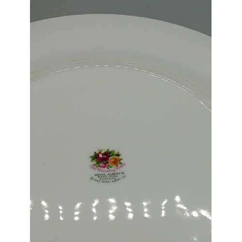 156 - Royal Albert 26.5cm Dinner Plates in the 'Old Country Roses' Pattern (6)