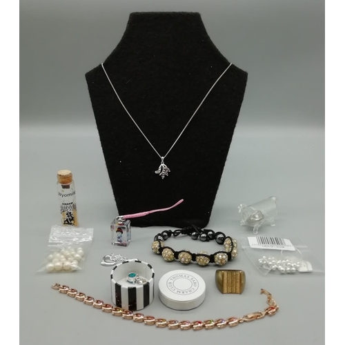 136 - Collection of Jewellery to include Silver Item