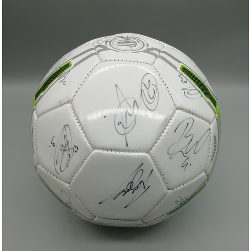 137 - Manchester United Signed Football including Rooney, Giggs, Ferdinand, etc