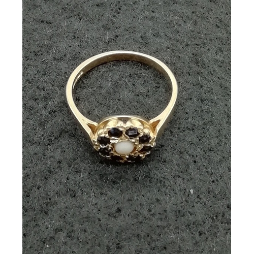 150 - 9ct Gold Sapphire Ladies Ring. Size O, 2.3 Grams