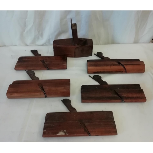 581 - Vintage Wooden Planes (6)