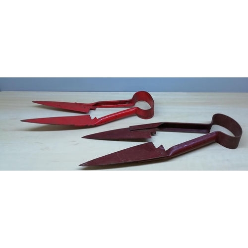 590 - Sets of Shears (2)