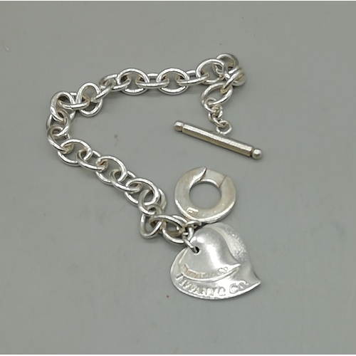 653 - Presented as Tiffany & Co Silver Bracelet. Marked 925. Weighs 30.28 Grams