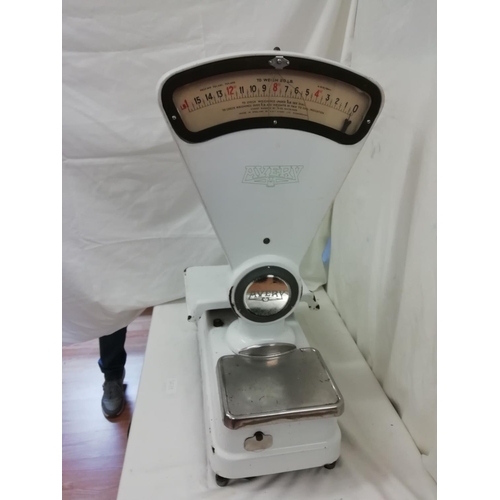 730 - Avery Butchers Scale.W/O. No weight. Glass Cracked, Chips to Enamel. This Lot is Collection Only