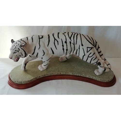 Extra Large Franklin Mint Hand Painted Porcelain Snow Tiger on