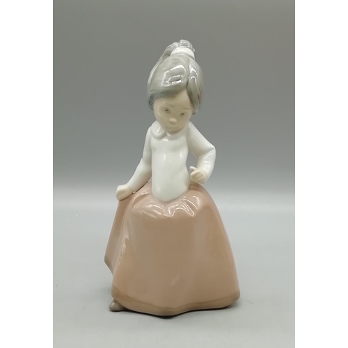 175 - Nao Figure of a Girl