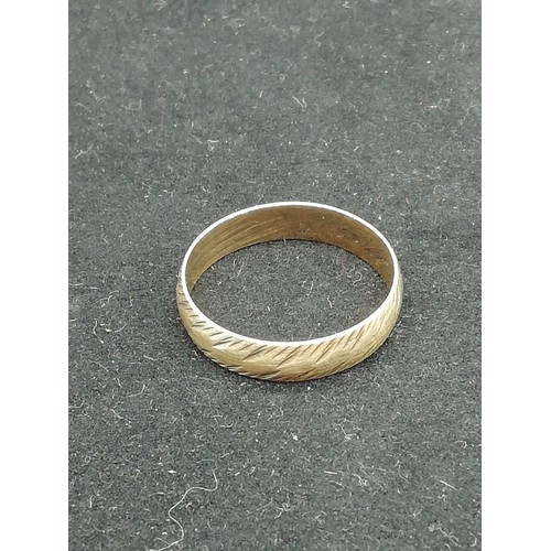 30A - 9ct Gold Band Patterned Ring
