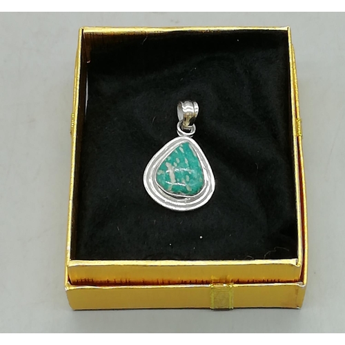 119 - 925 Silver & Turquoise Pendant.