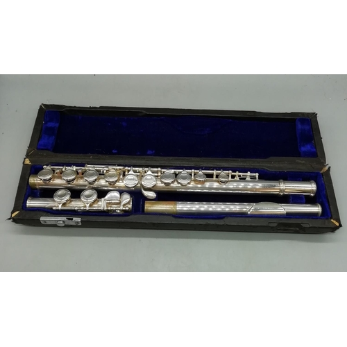 28 - Venus FL 3015 Flute with Box (Box slightly tatty, lock broken)