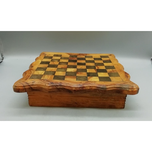 292 - Wooden Small Chess Set/Compendium Games.