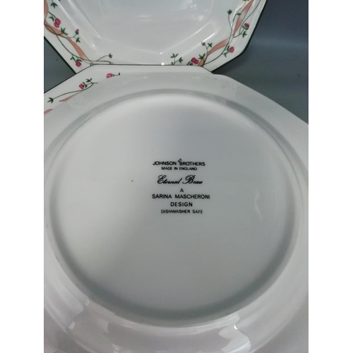 360 - Johnson Brothers 25cm Dinner Plate in the 'Eternal Beau' Pattern. (8)