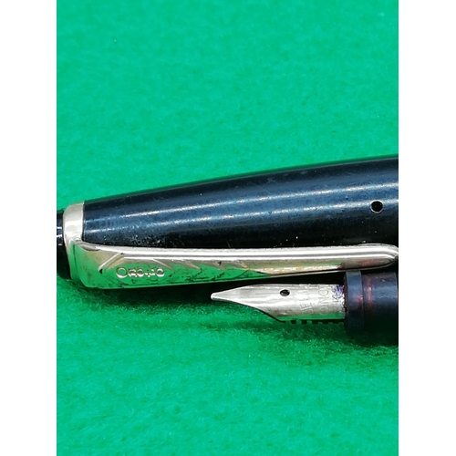 363 - Vintage Onotot De la Rue, 14ct Nib Fountain Pen.