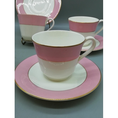 470 - Royal Doulton Cups & Saucers (5)