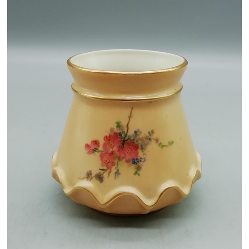 612 - Royal Worcester Blush Ivory 8cm Pot.