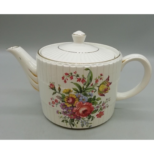 654 - Wood & Sons Teapot and Sadler 'Romeo & Juliet' Teapot (2)