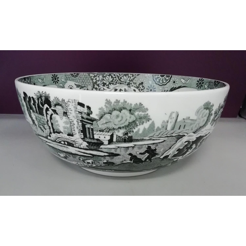 102 - Copeland Spode 'Italian Black' 24cm Bowl.