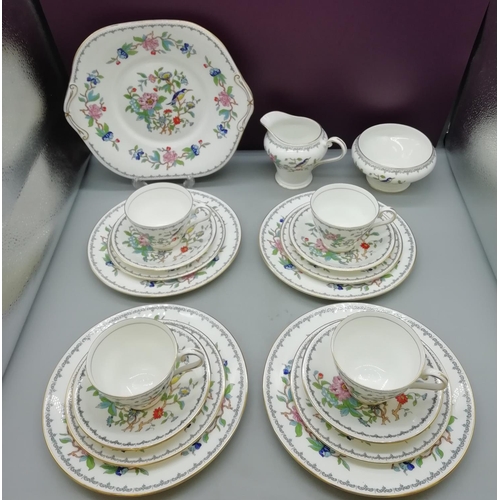 31 - Aynsley 19 Piece Part Tea Set in the 'Pembroke' Pattern. 1st Quality.