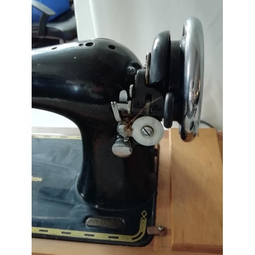 181 - Singer Sewing Machine Model V741015.