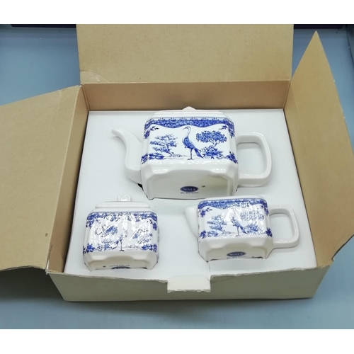 154 - Wade Blue and White Teapot Set - Boxed.