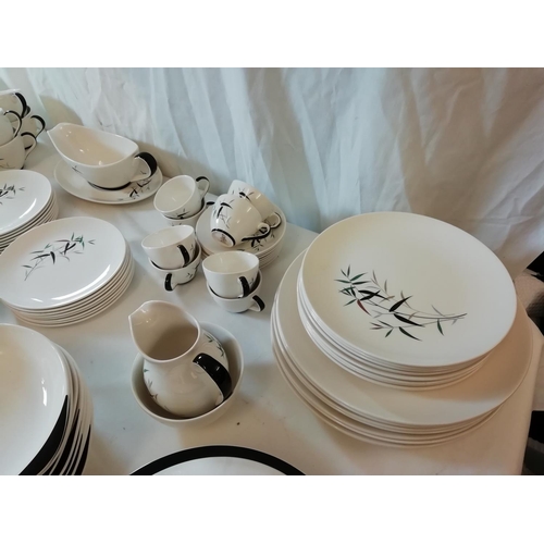 4 - Royal Doulton 'Bamboo' Pattern D6446 - 8 Setting Dinner Service, 2 x Tureens, Meat Platter, 2 x Brea... 