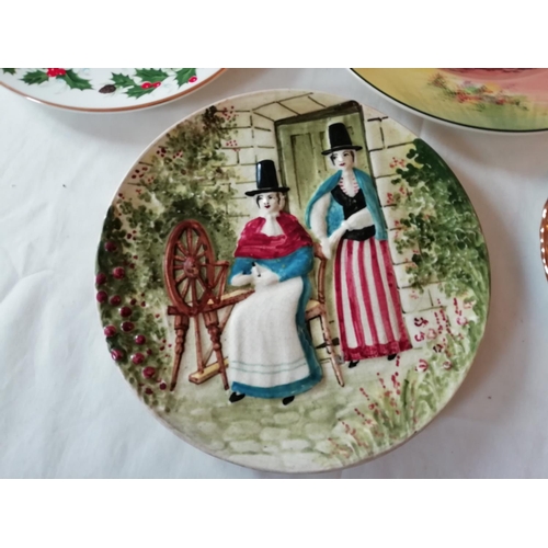 457 - Collection of Plates including Royal Doulton, etc (7).