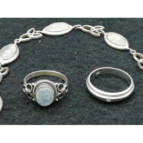 471 - Silver Bracelet and 2 Rings.