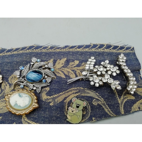 721 - Collection of Brooches. (8)