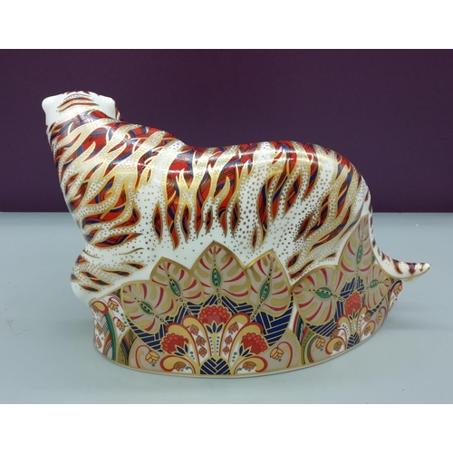 75 - Royal Crown Derby Very Large Bengal Tiger Figure. 13cm High x 20cm Long. Silver Stopper.