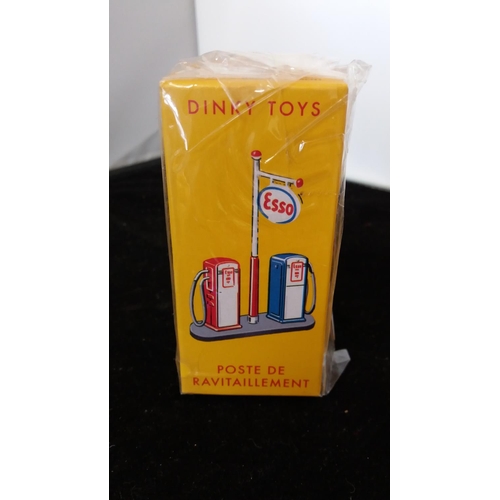 75A - Dinky Toys (2) - Boxed.