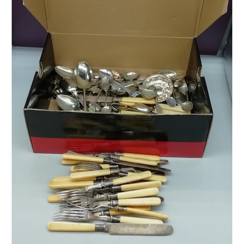 192 - Box of Assorted Cutlery Items.